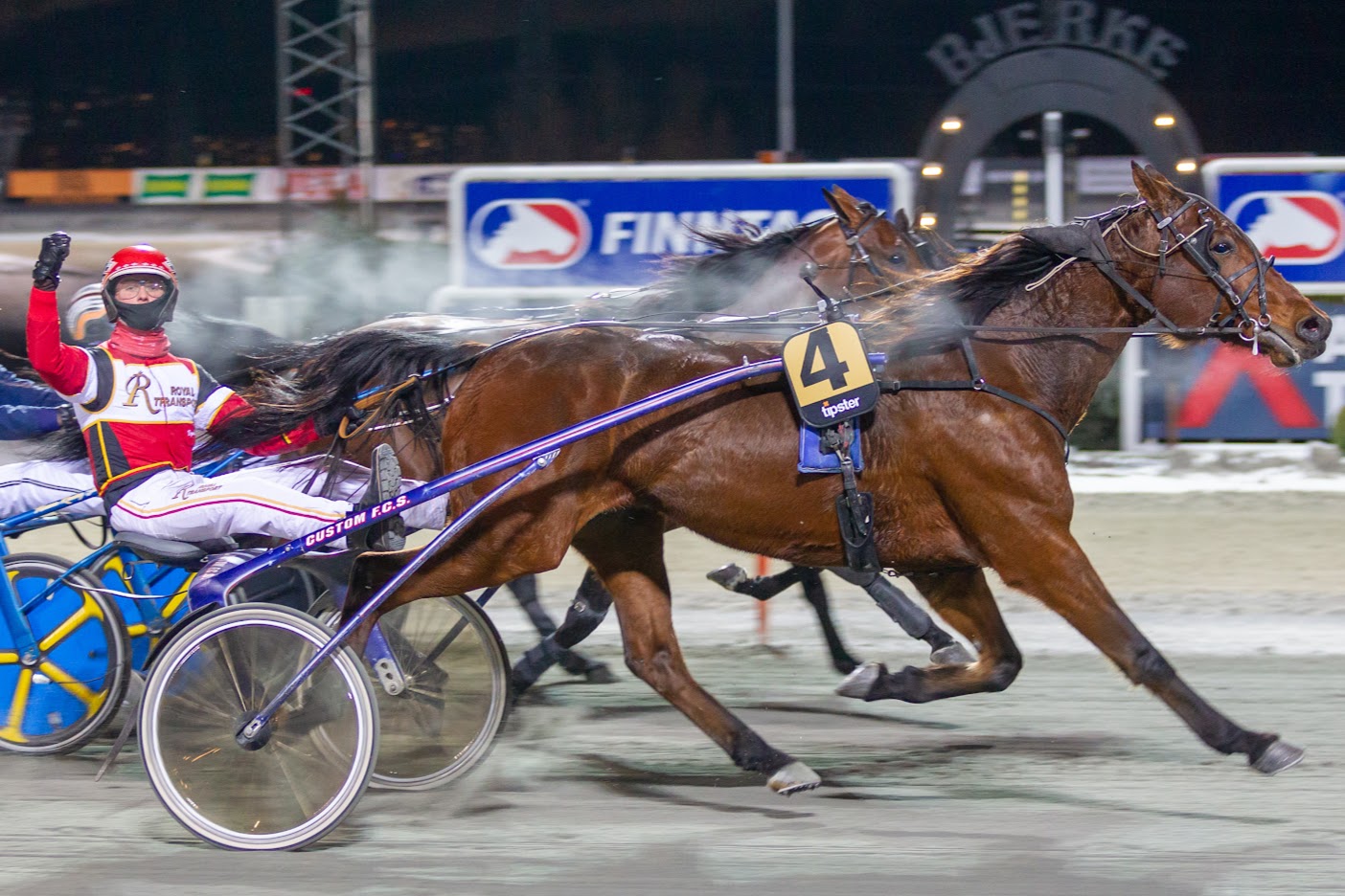 Ramona's Fighter vant et V75 midtuke-løp på Bjerke 9. februar. Foto: Eirik Stenhaug. 